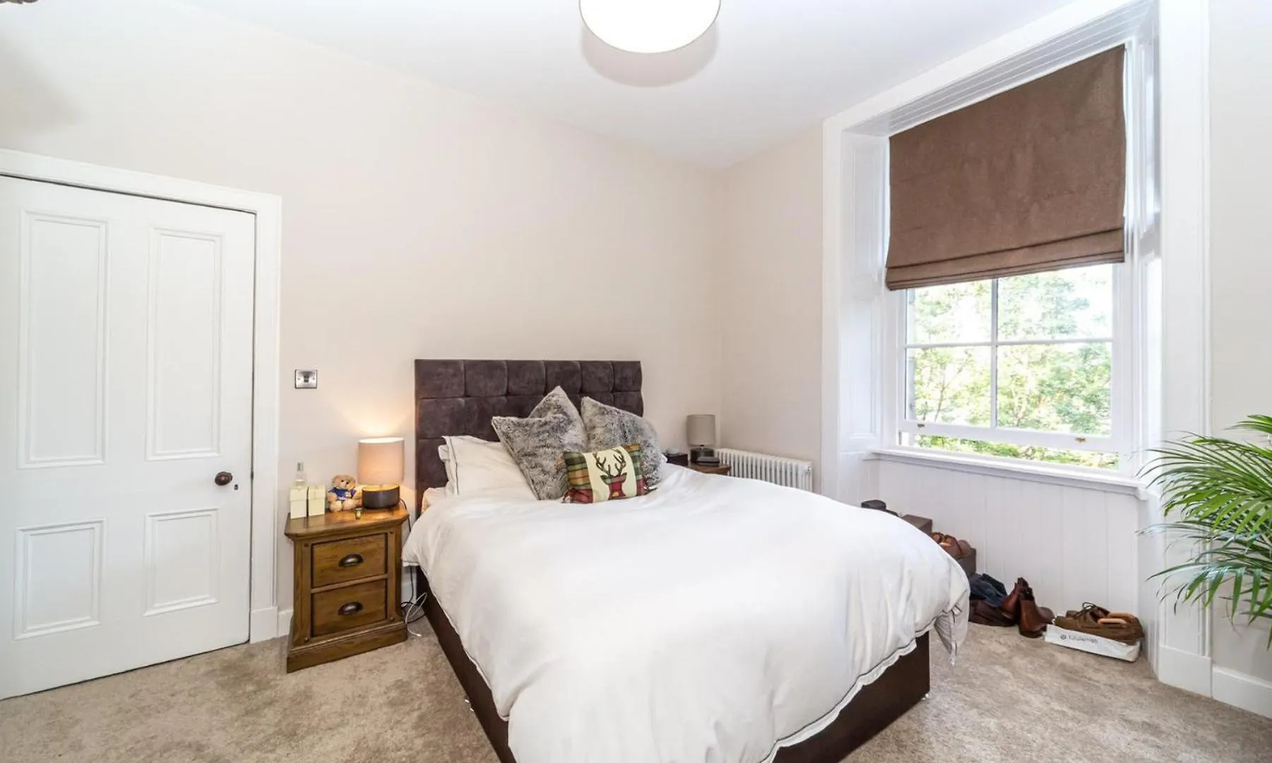 Montgomery Large 2 Bedroom Flat - 5 Mins Walk To City Centre 에든버러