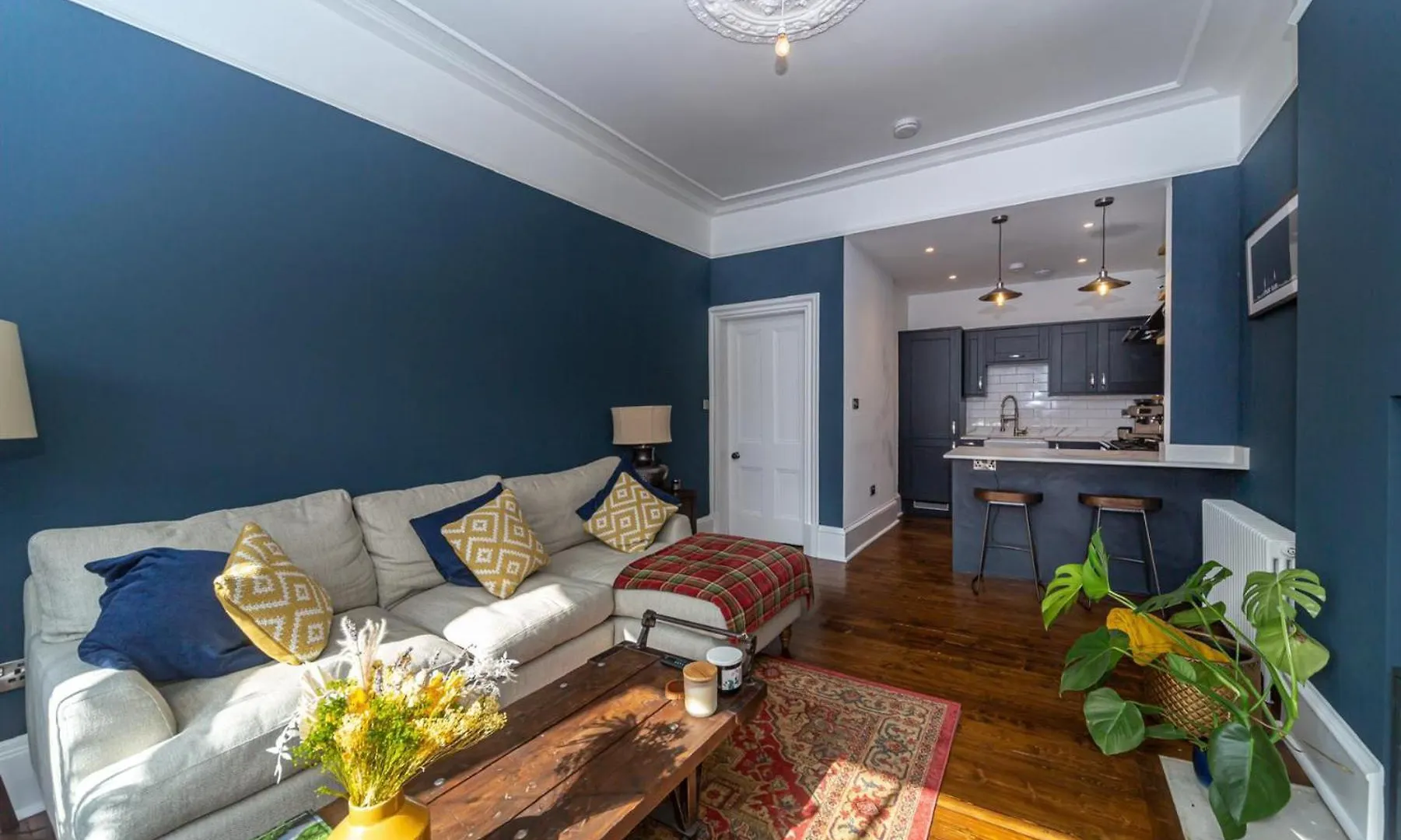 Montgomery Large 2 Bedroom Flat - 5 Mins Walk To City Centre 에든버러 영국
